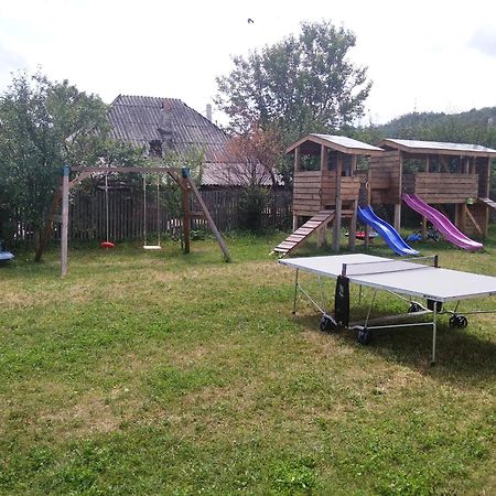 La Livada Villa Valea Danului Luaran gambar