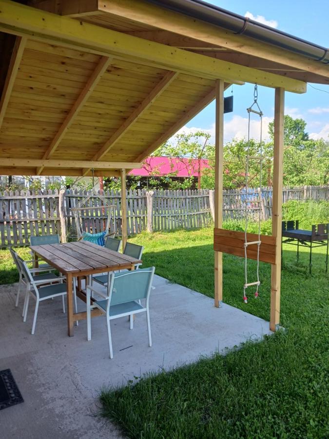 La Livada Villa Valea Danului Luaran gambar