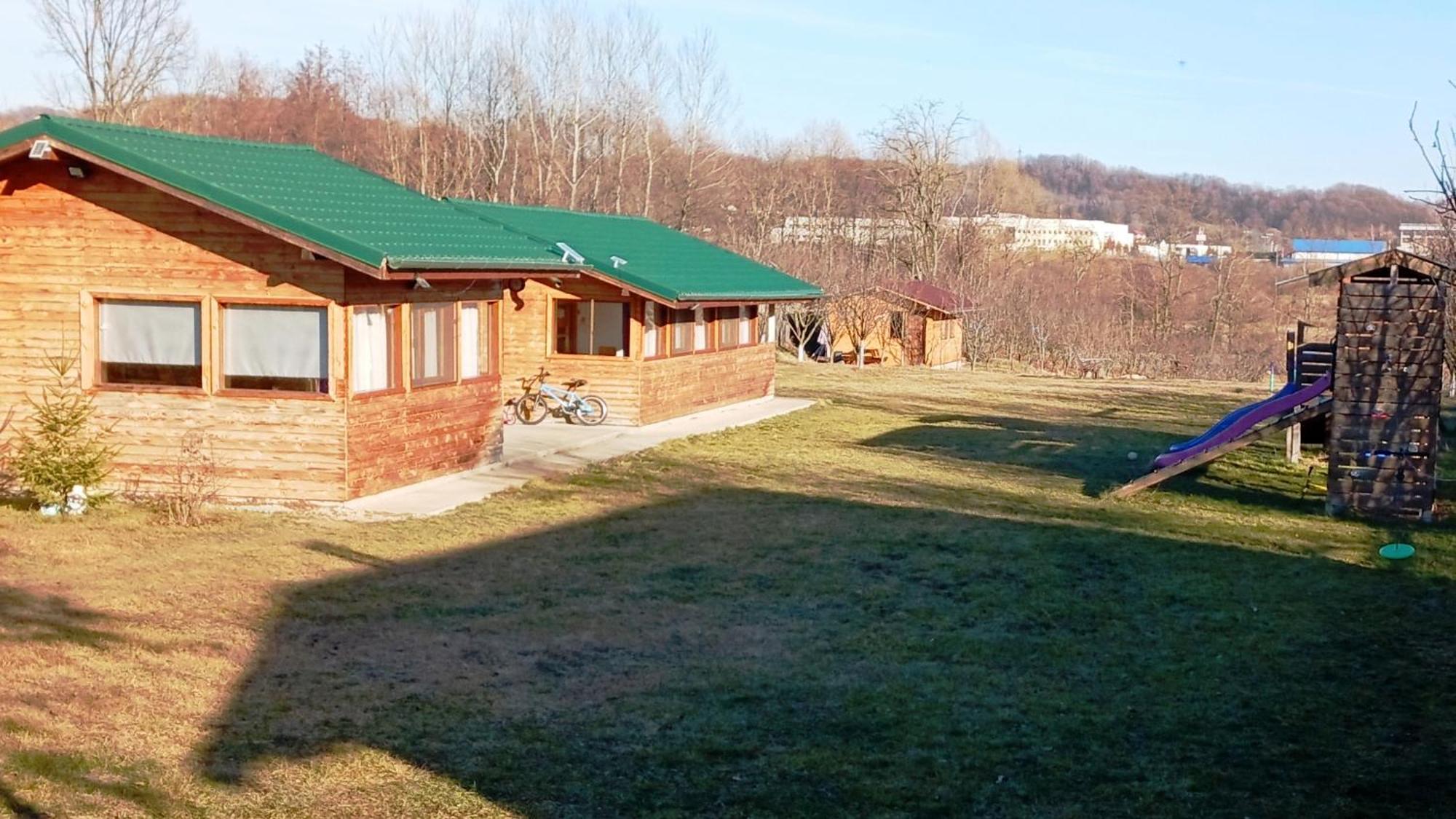 La Livada Villa Valea Danului Luaran gambar
