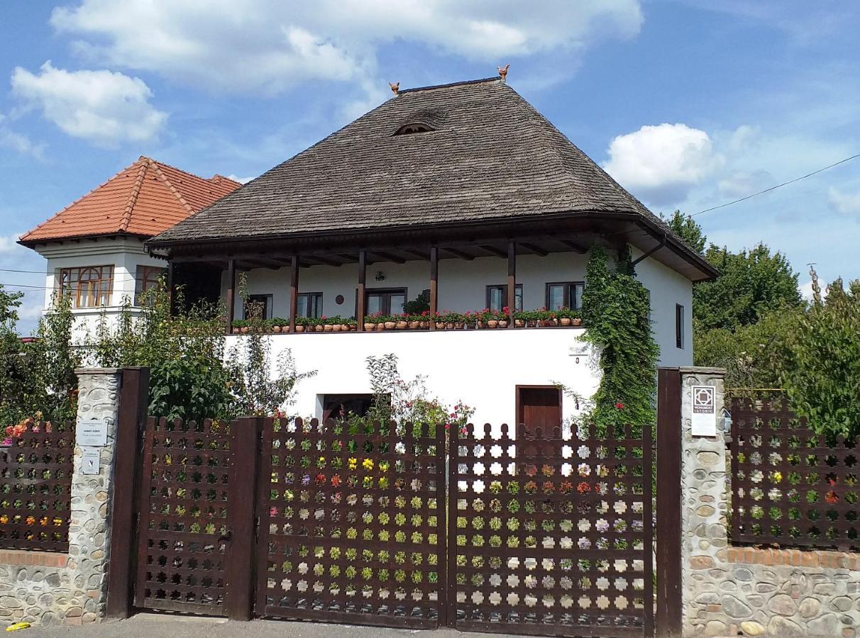 La Livada Villa Valea Danului Luaran gambar
